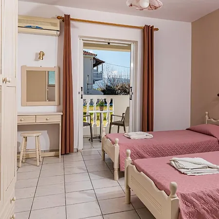 Apartman Tassias Deluxe Studios *